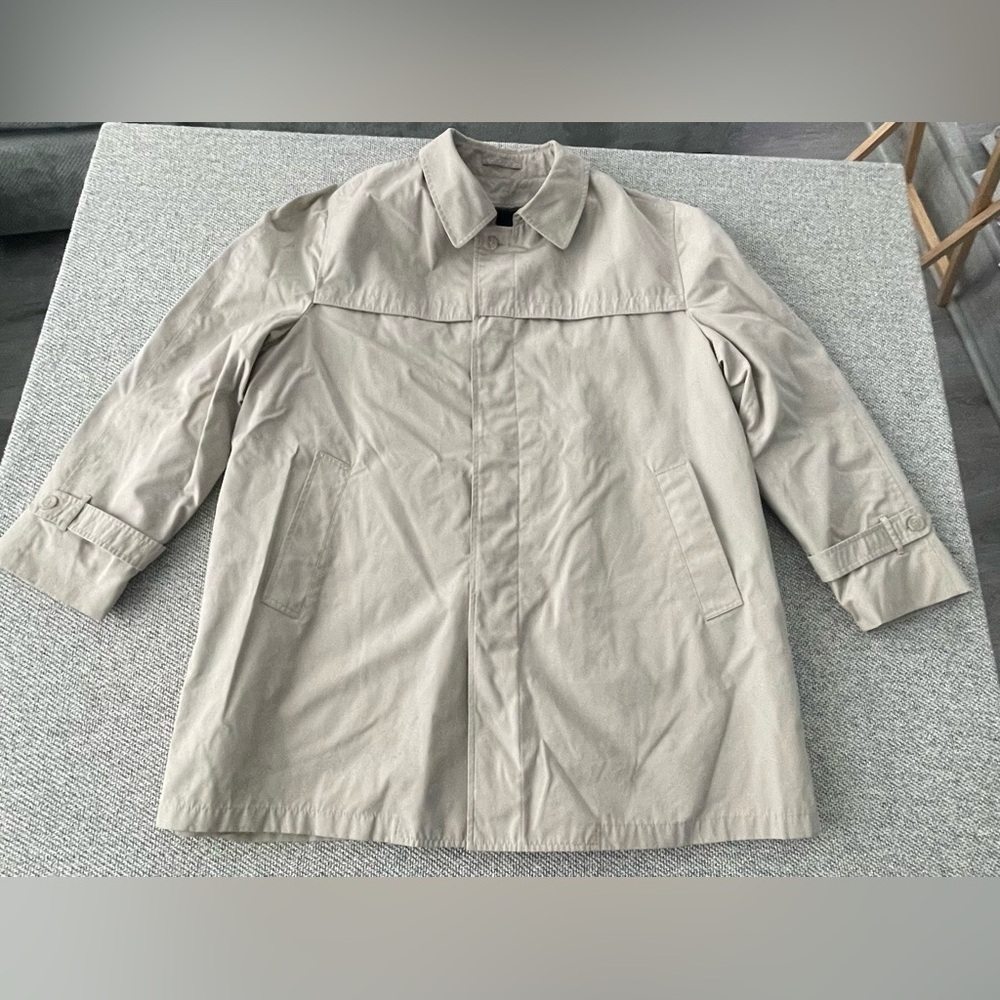 Tan Trench Coat with Relaxed Fit and Mid-Length Design